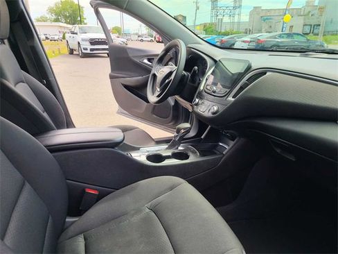 Used 2023 Chevrolet Malibu LT image 16