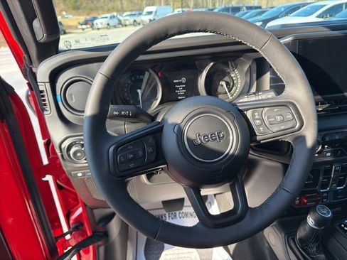 Used 2025 Jeep Wrangler Unlimited Rubicon 4xe w/ Safety Group image 13