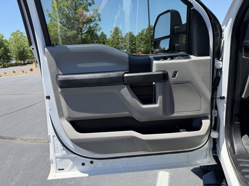 Used 2019 Ford F250 XL w/ Power Equipment Group AWD/4WD image 10