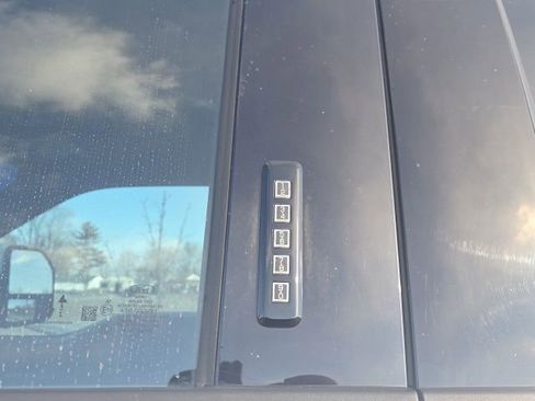 Used 2020 Ford F250 XLT w/ XLT Premium Package image 13