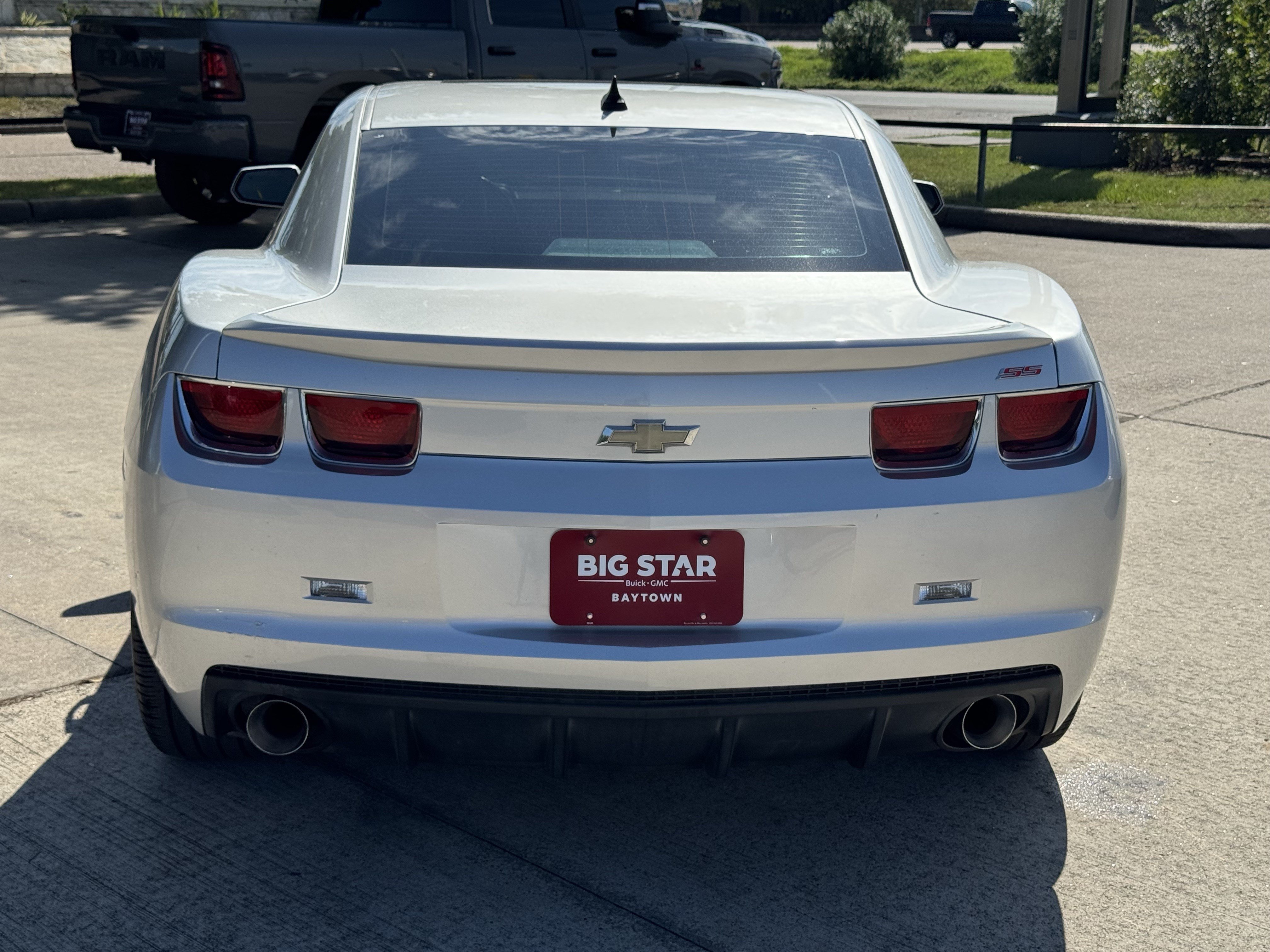 Used 2010 Chevrolet Camaro SS w/ RS Package RWD image 6