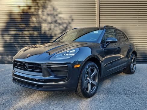 New 2026 Porsche Macan image 1