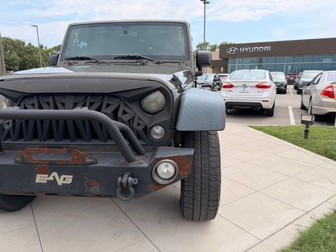 Used 2015 Jeep Wrangler Unlimited Sport w/ Quick Order Package 24S AWD/4WD image 14