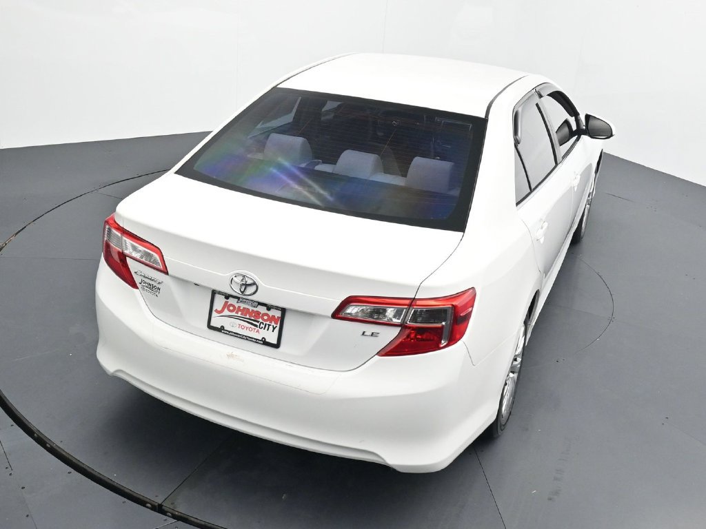 Used 2014 Toyota Camry LE FWD image 32