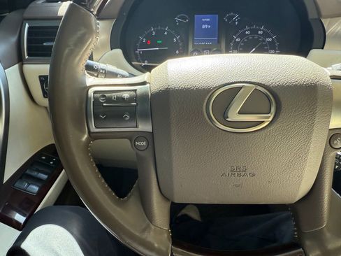 Used 2019 Lexus GX 460 Premium w/ Premium Package AWD/4WD image 18