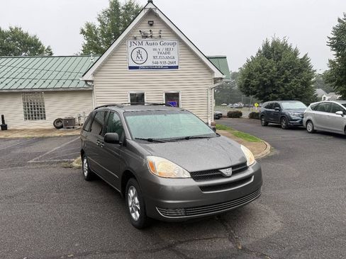 Used 2005 Toyota Sienna LE AWD/4WD image 1