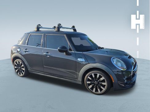 Used 2017 MINI Cooper S FWD image 2