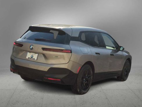 Used 2025 BMW iX xDrive50 image 8