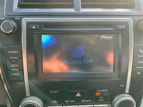 Used 2013 Toyota Camry LE image 23