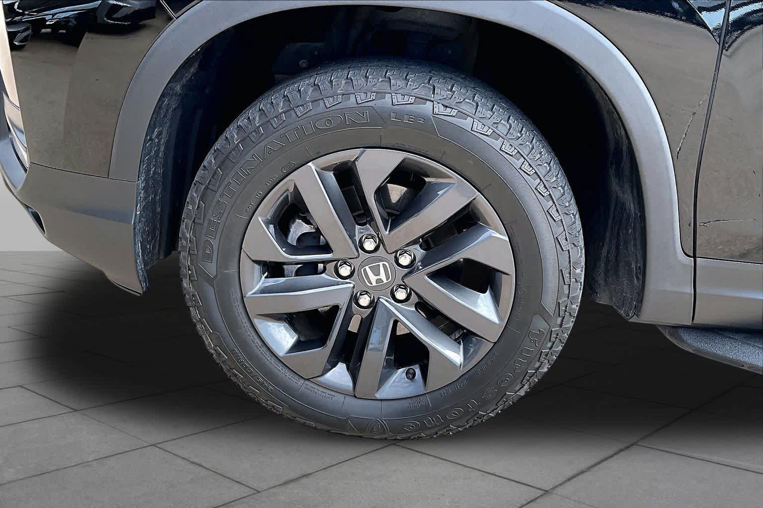 Used 2023 Honda Ridgeline Sport image 10