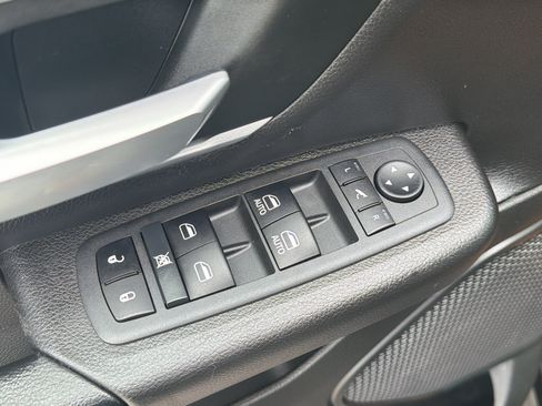 Used 2022 RAM 1500 Big Horn AWD/4WD image 12
