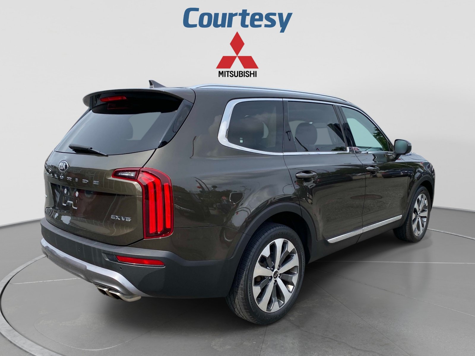 Used 2021 Kia Telluride EX w/ EX Premium Package AWD/4WD image 6