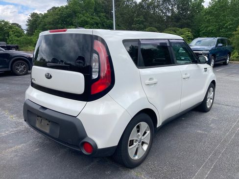 Used 2016 Kia Soul FWD image 4