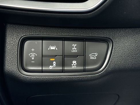 Used 2019 Hyundai Santa Fe SEL image 16