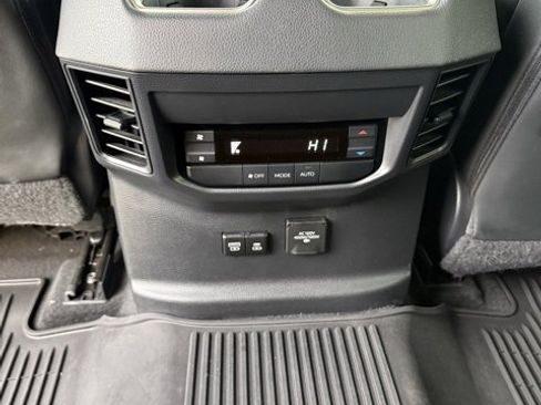 Used 2024 Toyota Sequoia Limited image 42