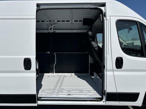 Used 2021 RAM ProMaster 2500 FWD image 17