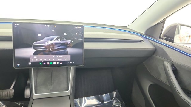 Used 2026 Tesla Model Y AWD image 48