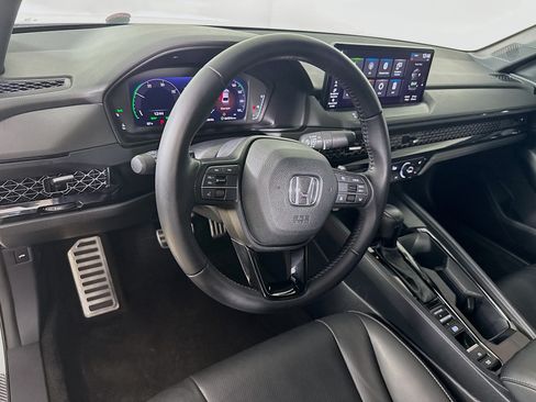 Used 2023 Honda Accord Sport image 8