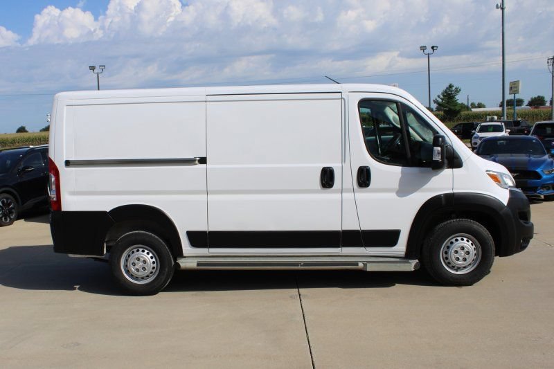Used 2025 RAM ProMaster 2500 w/ U-Haul Equipment Group FWD image 4