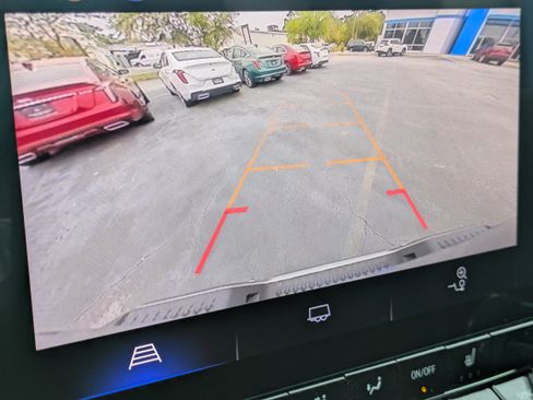 Used 2023 Chevrolet Colorado LT w/ LT Convenience Package II image 11