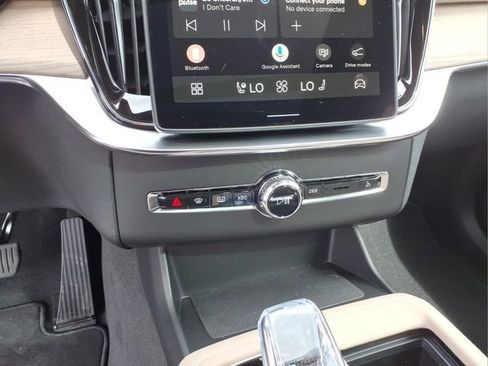 New 2026 Volvo XC90 T8 Ultra w/ Lounge Package AWD/4WD image 24