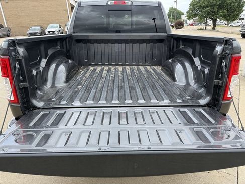 Used 2021 RAM 1500 Big Horn RWD image 28