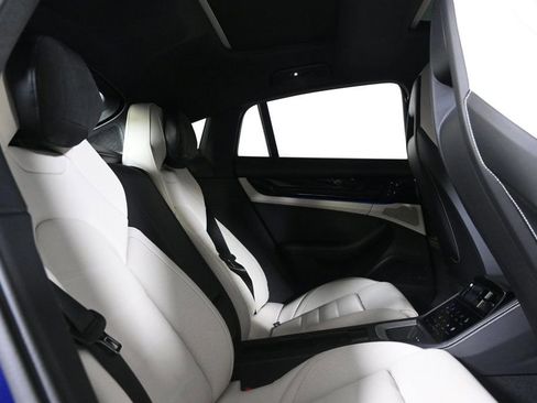 Certified 2024 Porsche Panamera 4 image 19
