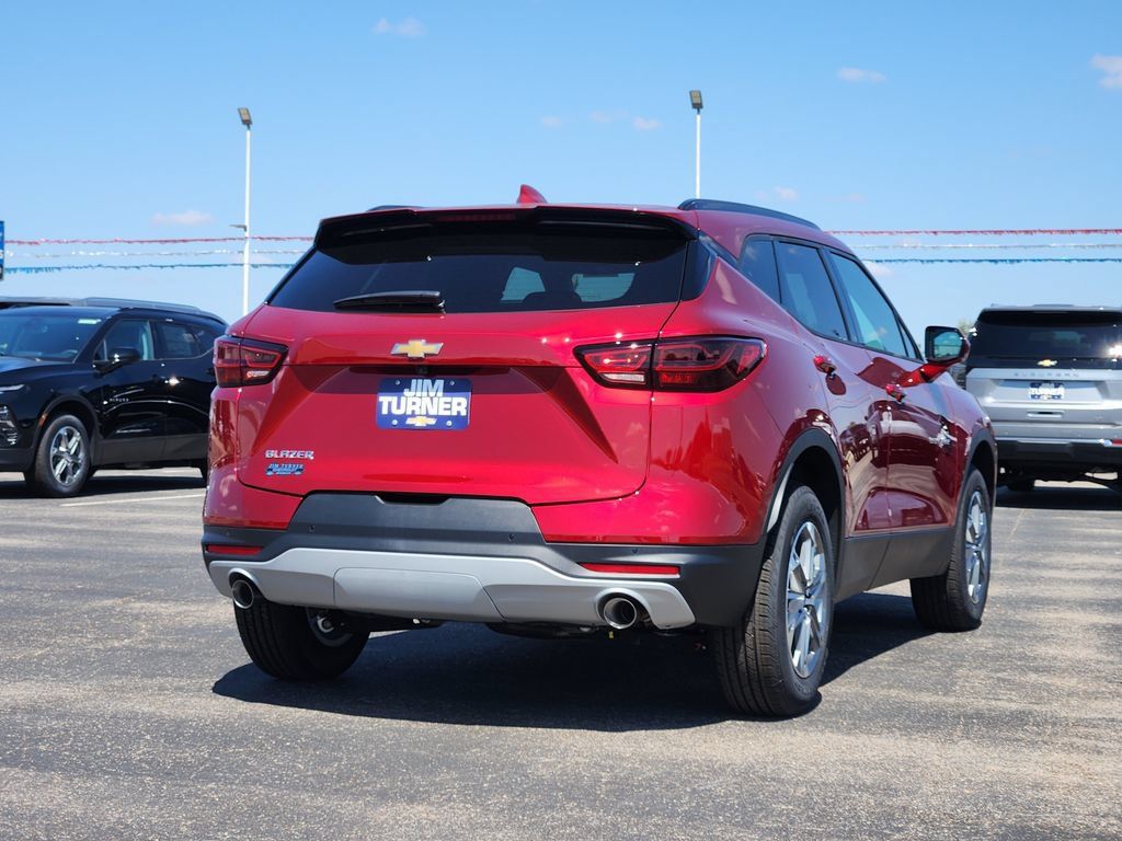 New 2026 Chevrolet Blazer LT w/ Convenience Package FWD image 3
