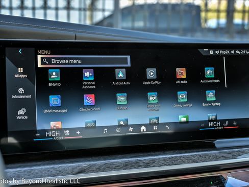 Used 2025 BMW 740i xDrive w/ Premium Package image 48