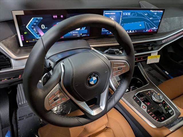 Used 2026 BMW X7 xDrive40i AWD/4WD image 3