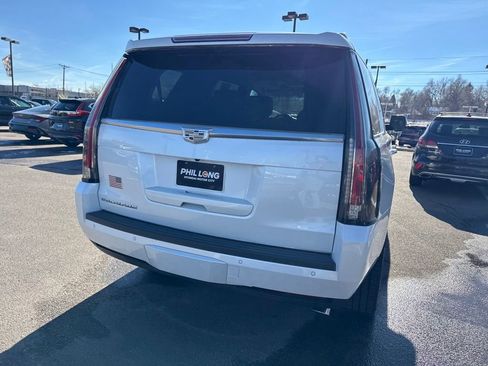 Used 2016 Cadillac Escalade Platinum image 13
