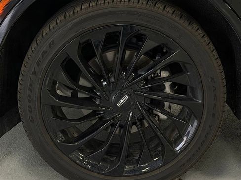 Used 2025 Lincoln Aviator Reserve w/ Equipment Group 201A image 9