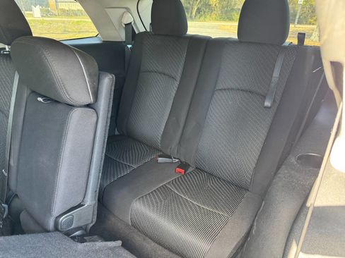 Used 2013 Dodge Journey SXT w/ Flexible Seating Group image 13