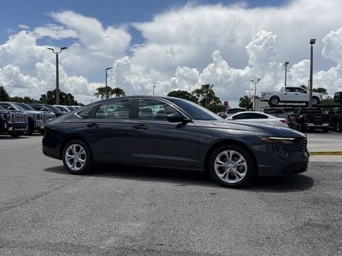 Used 2025 Honda Accord LX image 2