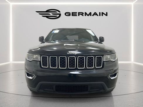 Used 2020 Jeep Grand Cherokee Laredo image 3
