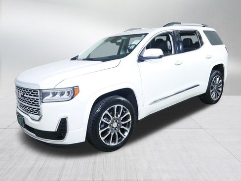 Certified 2020 GMC Acadia Denali w/ Denali Ultimate Package AWD/4WD image 3