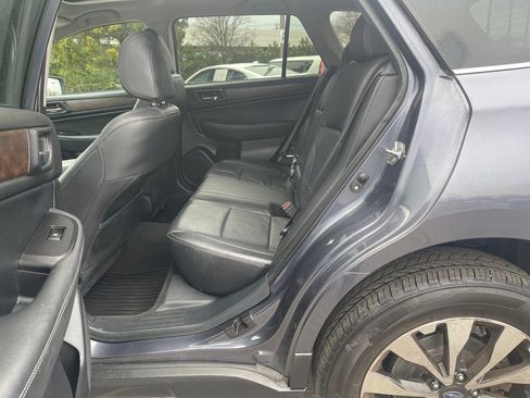 Used 2016 Subaru Outback 2.5i Limited image 18