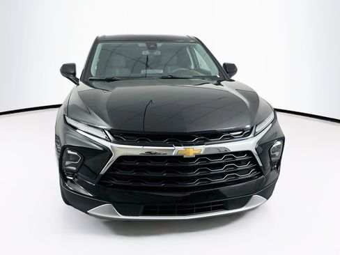 Used 2023 Chevrolet Blazer LT FWD image 2