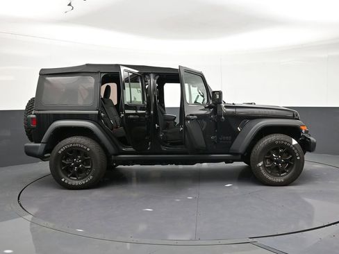 Used 2022 Jeep Wrangler Unlimited Sport AWD/4WD image 33