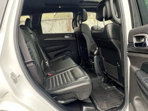 Used 2019 Jeep Grand Cherokee Limited X image 30