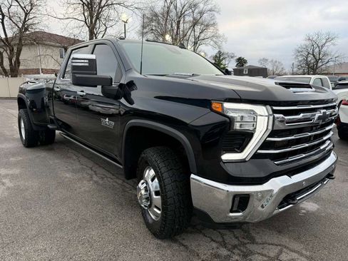 Used 2024 Chevrolet Silverado 3500 LTZ w/ LTZ Texas Edition image 7