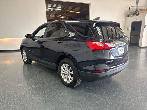 Used 2020 Chevrolet Equinox LS w/ LS Convenience Package image 6