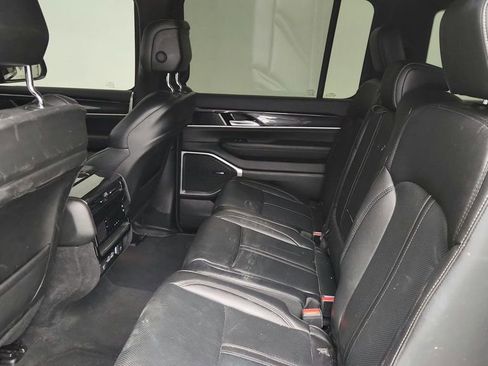 Used 2023 Jeep Wagoneer 4WD w/ Premium Group I image 19