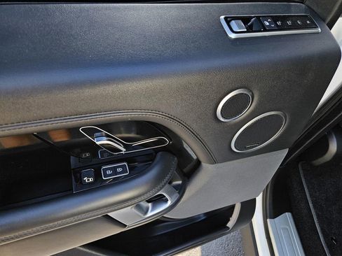 Used 2022 Land Rover Range Rover Westminster Edition image 14