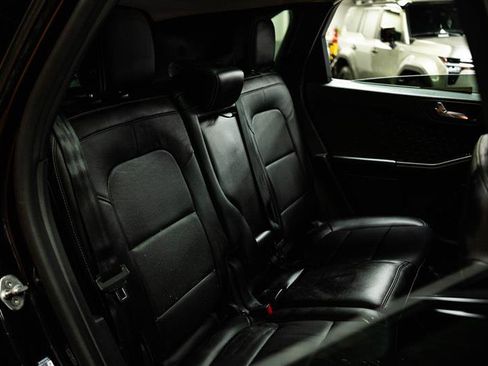 Used 2020 Ford Escape Titanium image 12