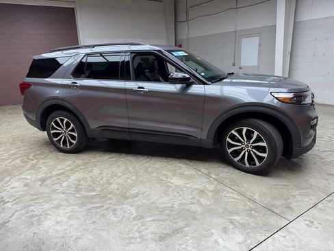 Used 2022 Ford Explorer ST-Line image 6