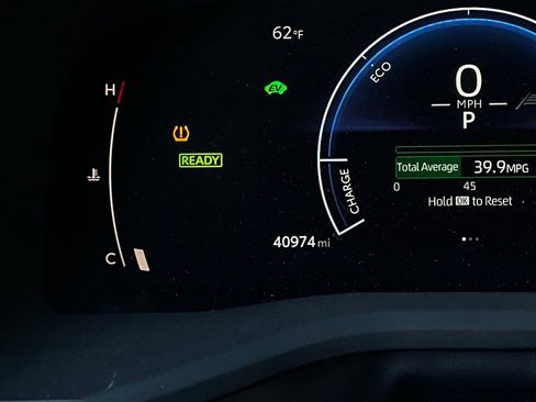 Used 2025 Toyota Camry LE image 36