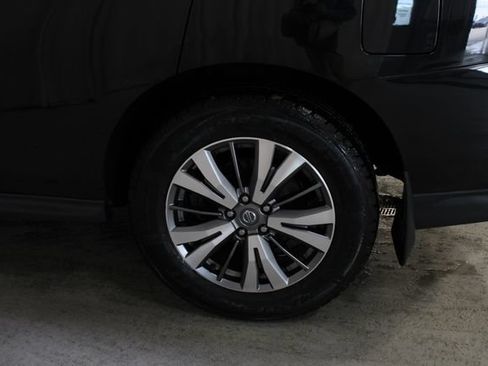 Used 2019 Nissan Pathfinder S AWD/4WD image 30