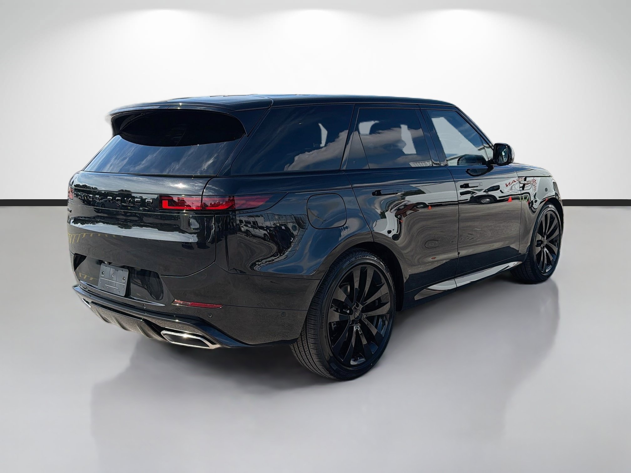 New 2027 Land Rover Range Rover Sport Dynamic SE AWD/4WD image 5