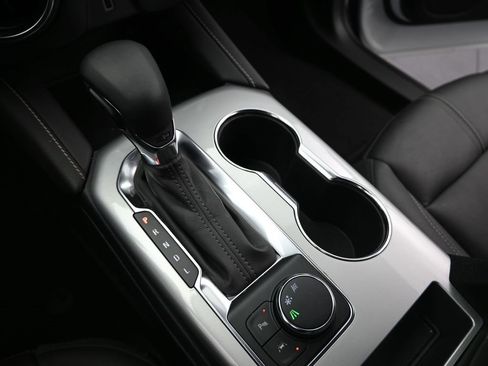 Used 2024 Chevrolet Blazer LT image 19